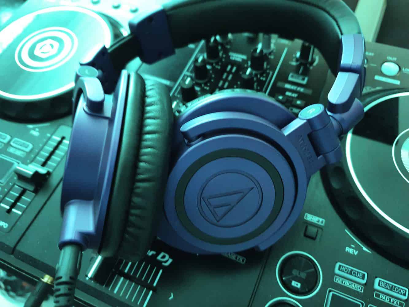 Our Buying Guide For DJ Headphones In 2026