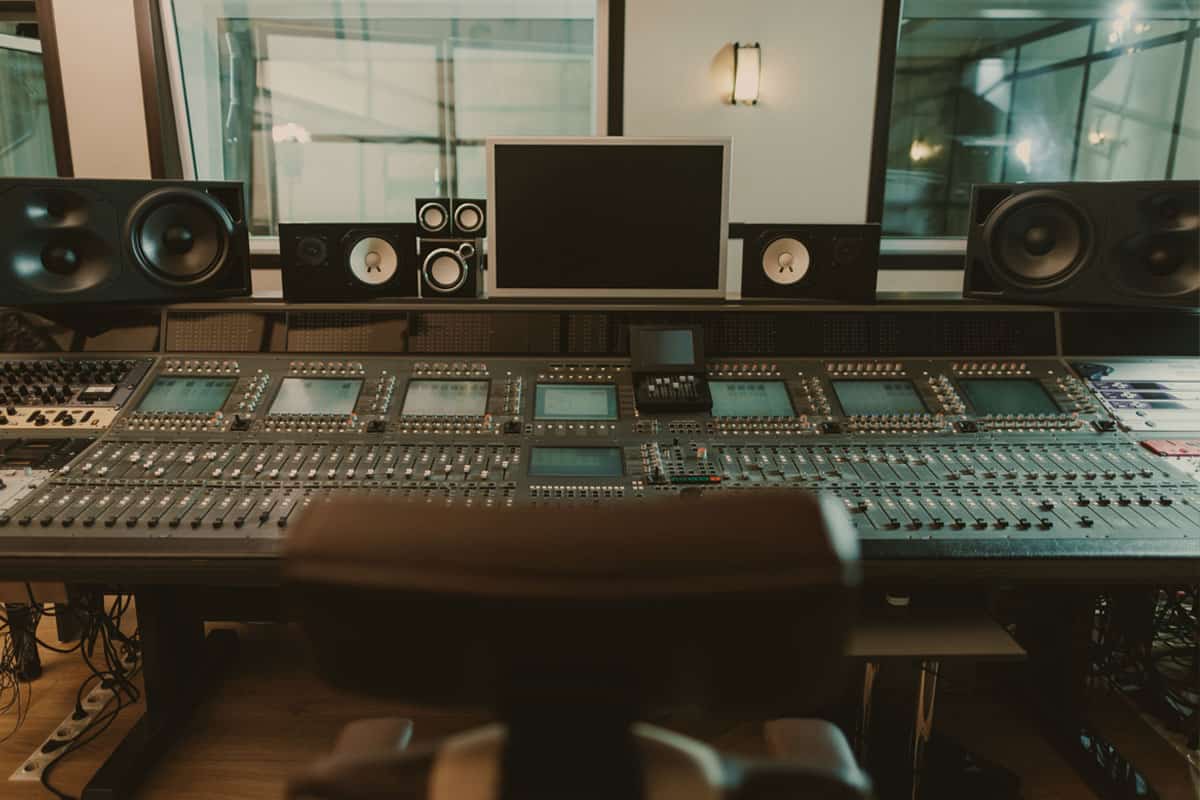 Detailed Guide To Studio Monitor Calibration
