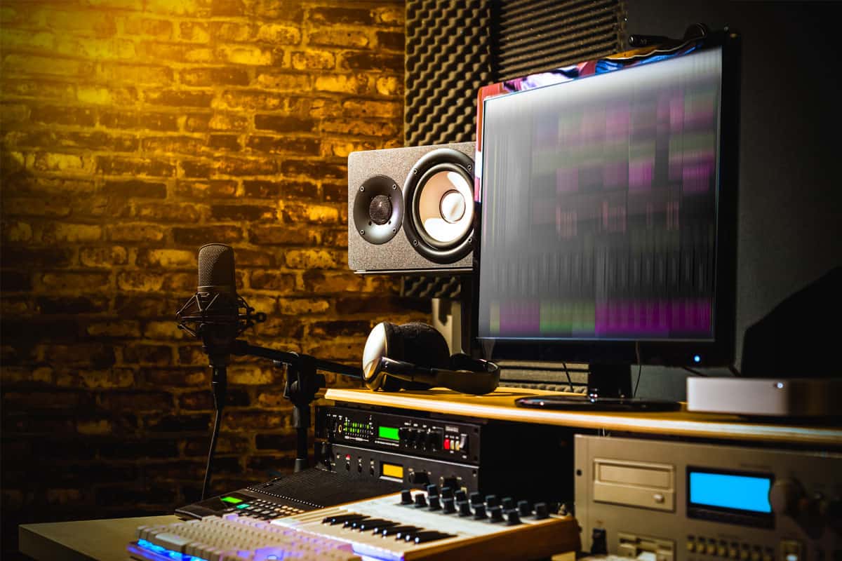 How To Position Studio Monitors Correctly