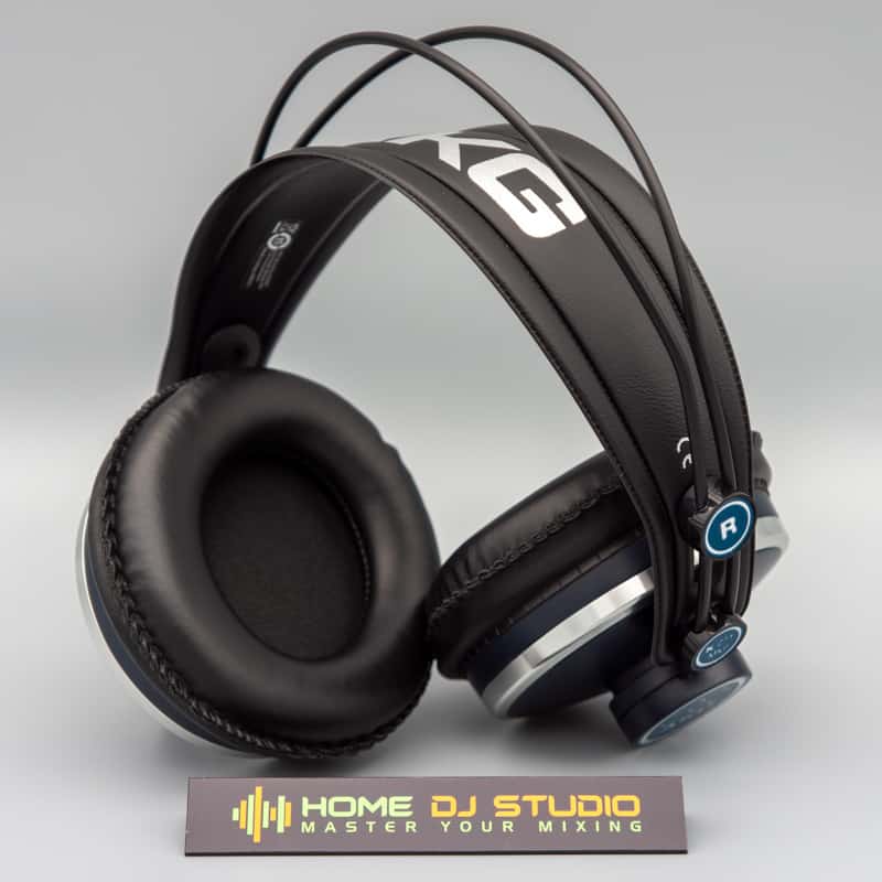 AKG K271 MKII ear cups