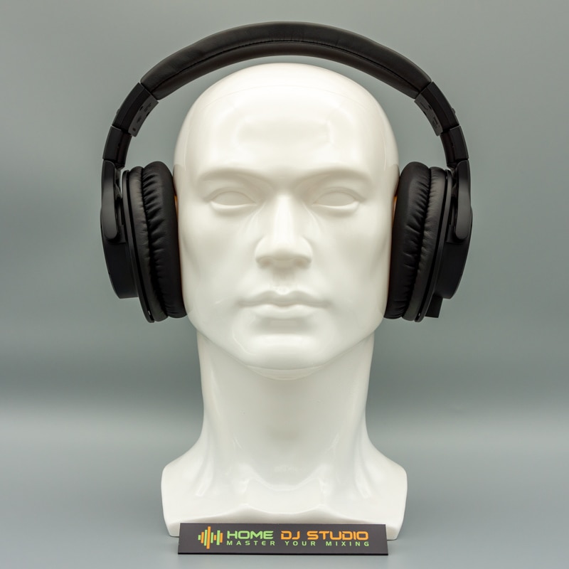 Front view of Audio Technica ATH-M40x headphones