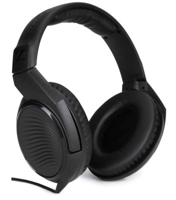 Three-quarter view of the Sennheiser HD 200 Pro headphones.