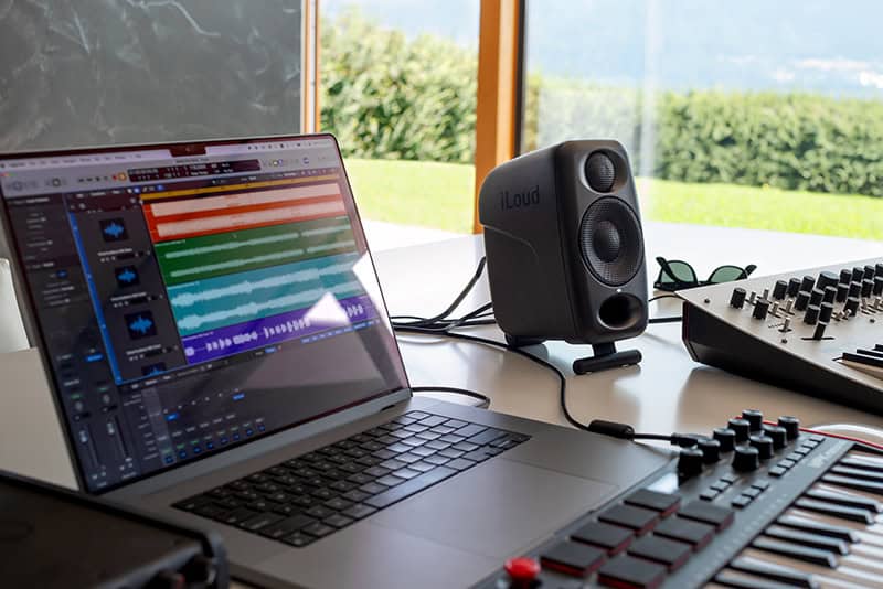 IK Multimedia iLoud Micro Monitor Pro Showcase.