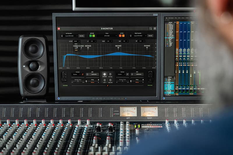 IK Multimedia iLoud MTM MKII X-Monitor.