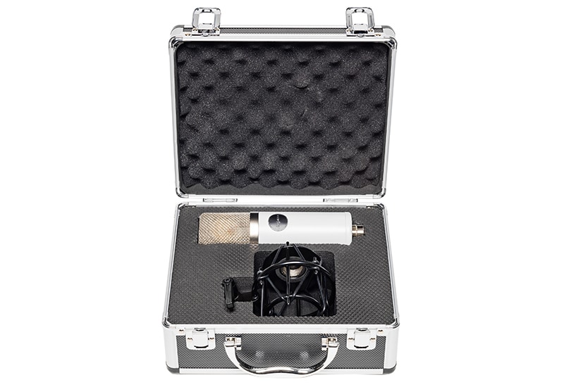 Mojave Audio MA-201fet accessories.