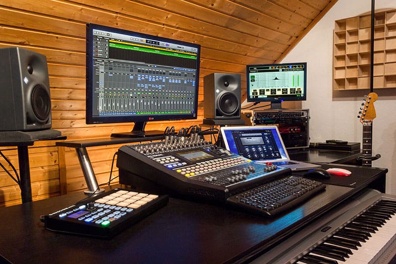 Neumann KH 120 studio monitors in a professional studio.