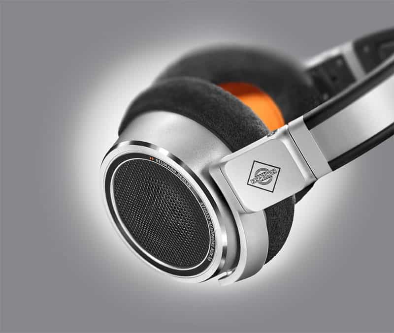 Neumann NDH 30 Earcups.