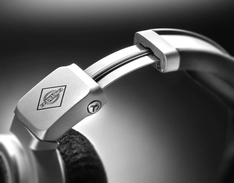 Neumann NDH 30 Headband.