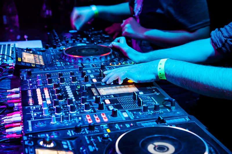 Full DJ club gear