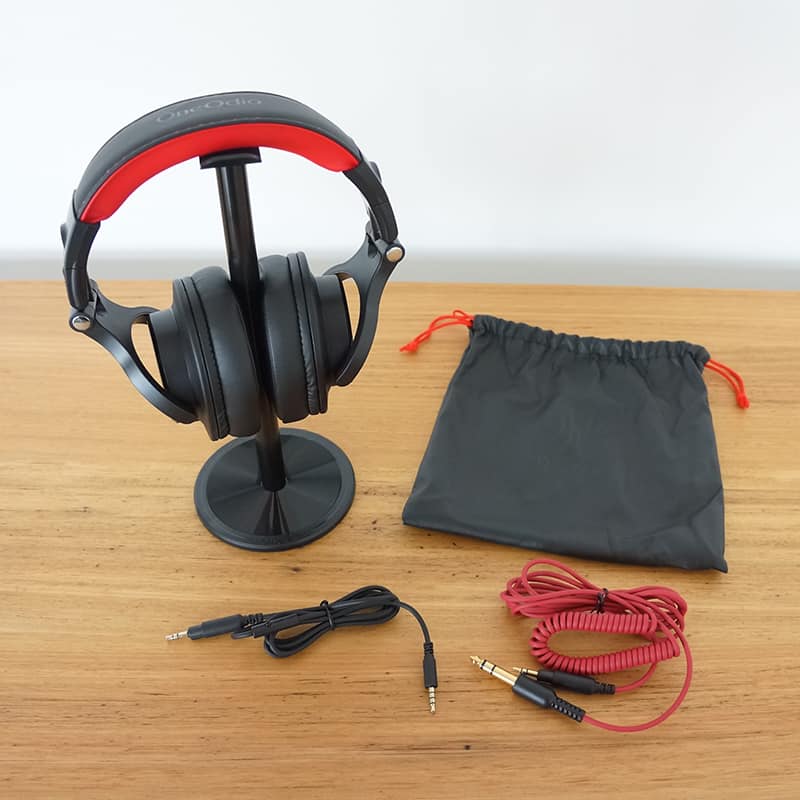 OneOdio A71 Accessories.
