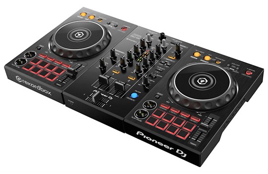 Three quarter view of the Pioneer DDJ 400 DJ Controller