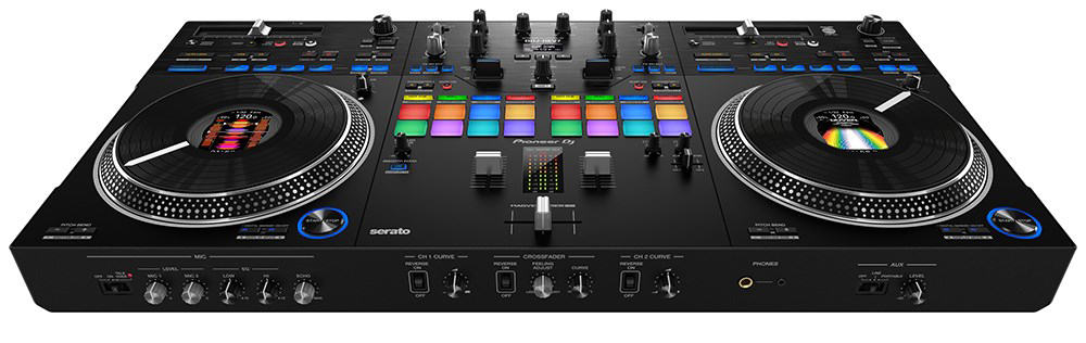 Front angle of the Pioneer DDJ REV7.