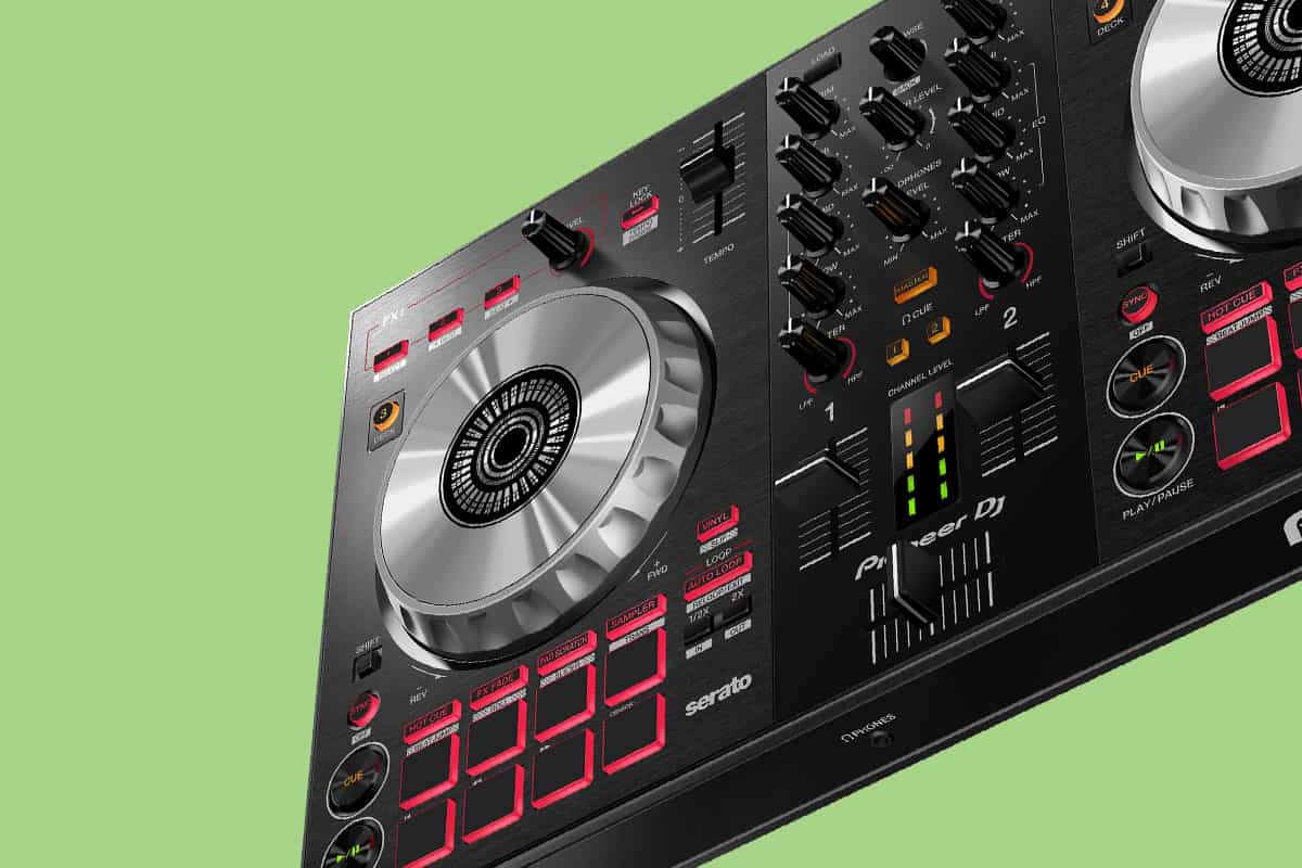 Pioneer DDJ SB3 Review – Affordable and Feature Packed