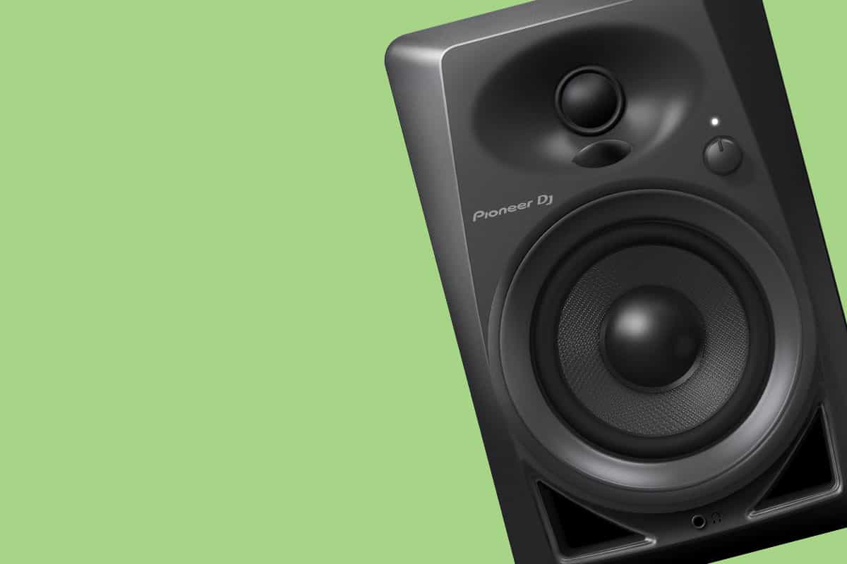 Pioneer DM-40 Review – Strong And Full Low End Punch