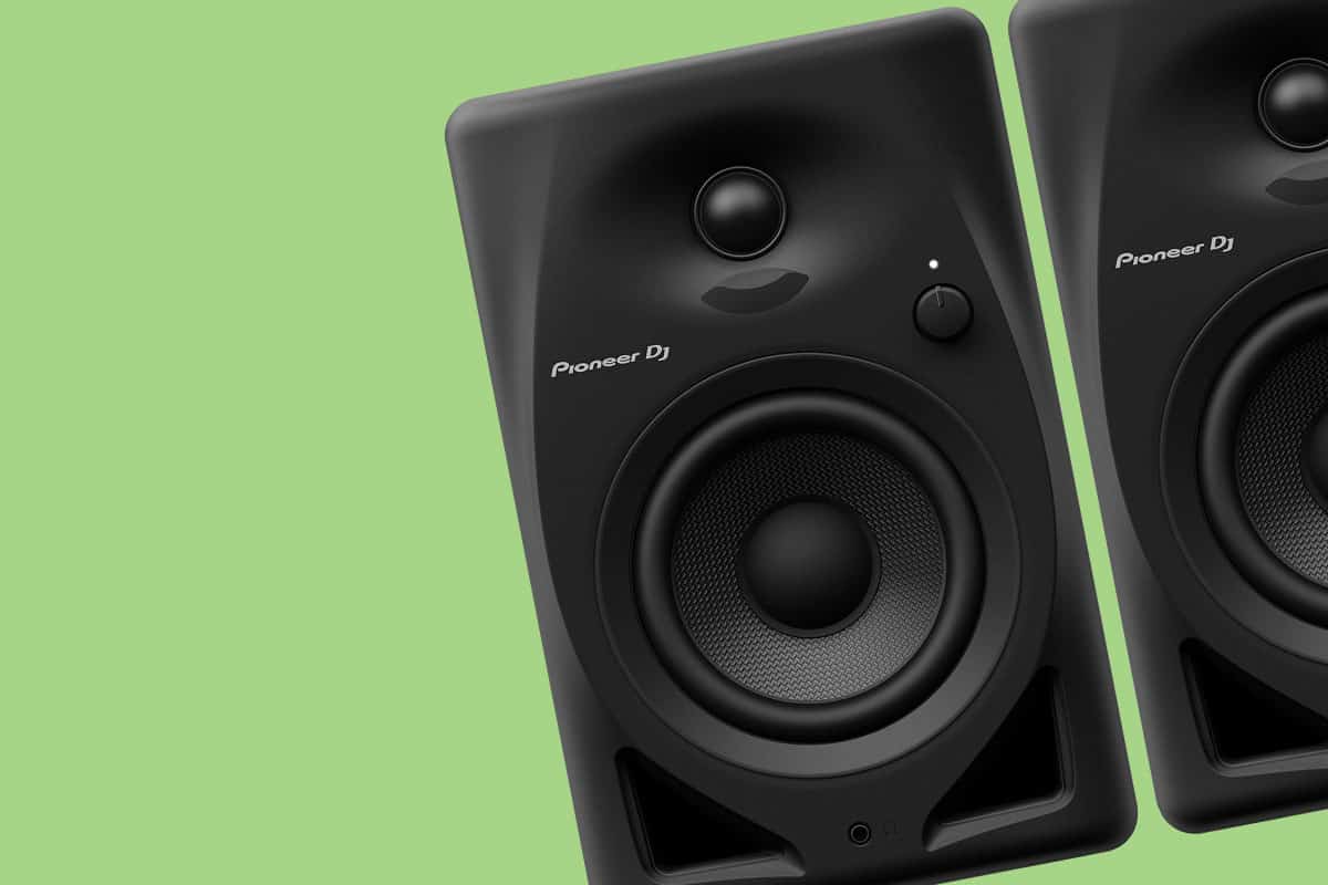 Pioneer DM-40D & BT Review – Punchy Bass And Excellent Clarity