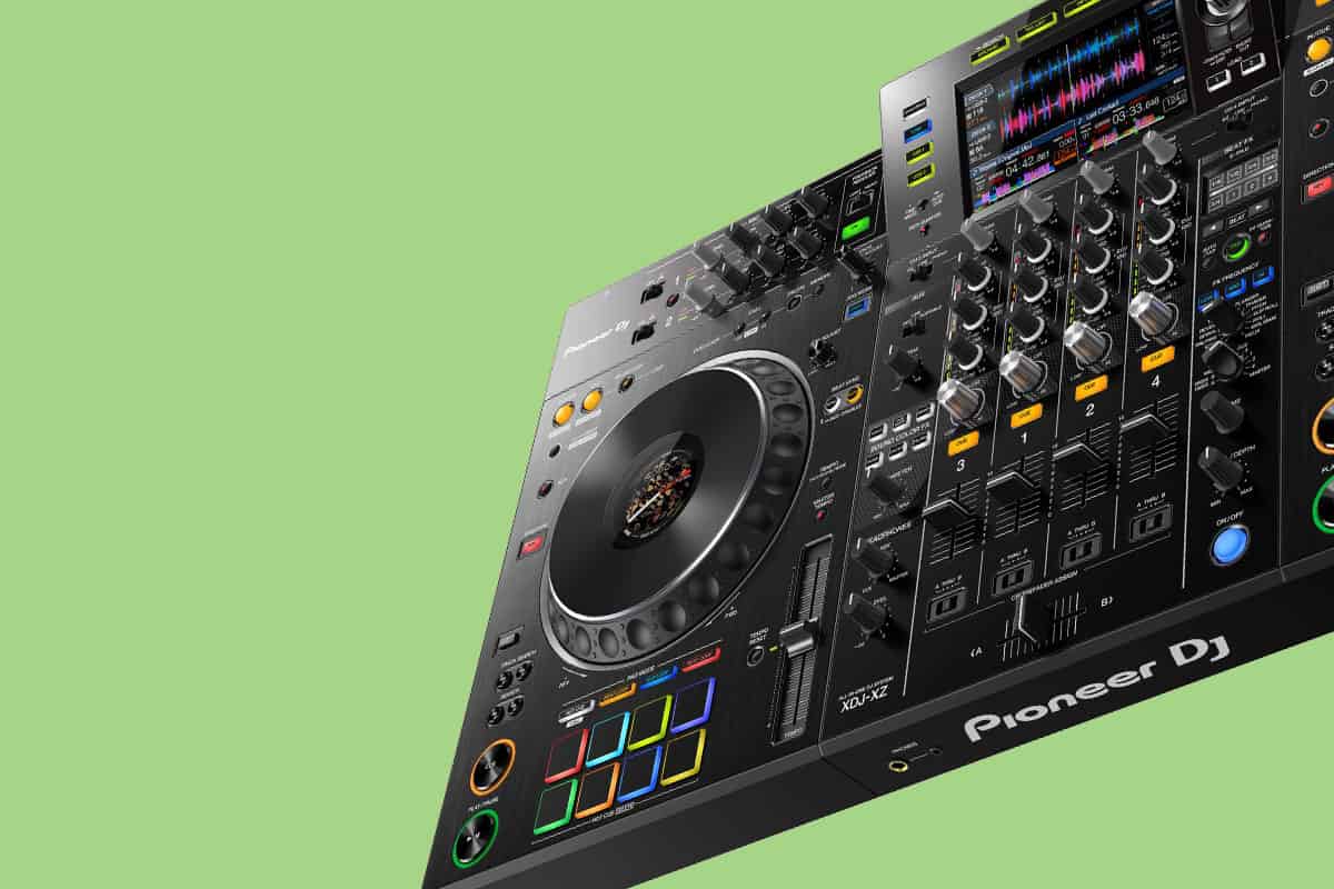 Pioneer XDJ XZ Review – Professional Gear At A Great Price