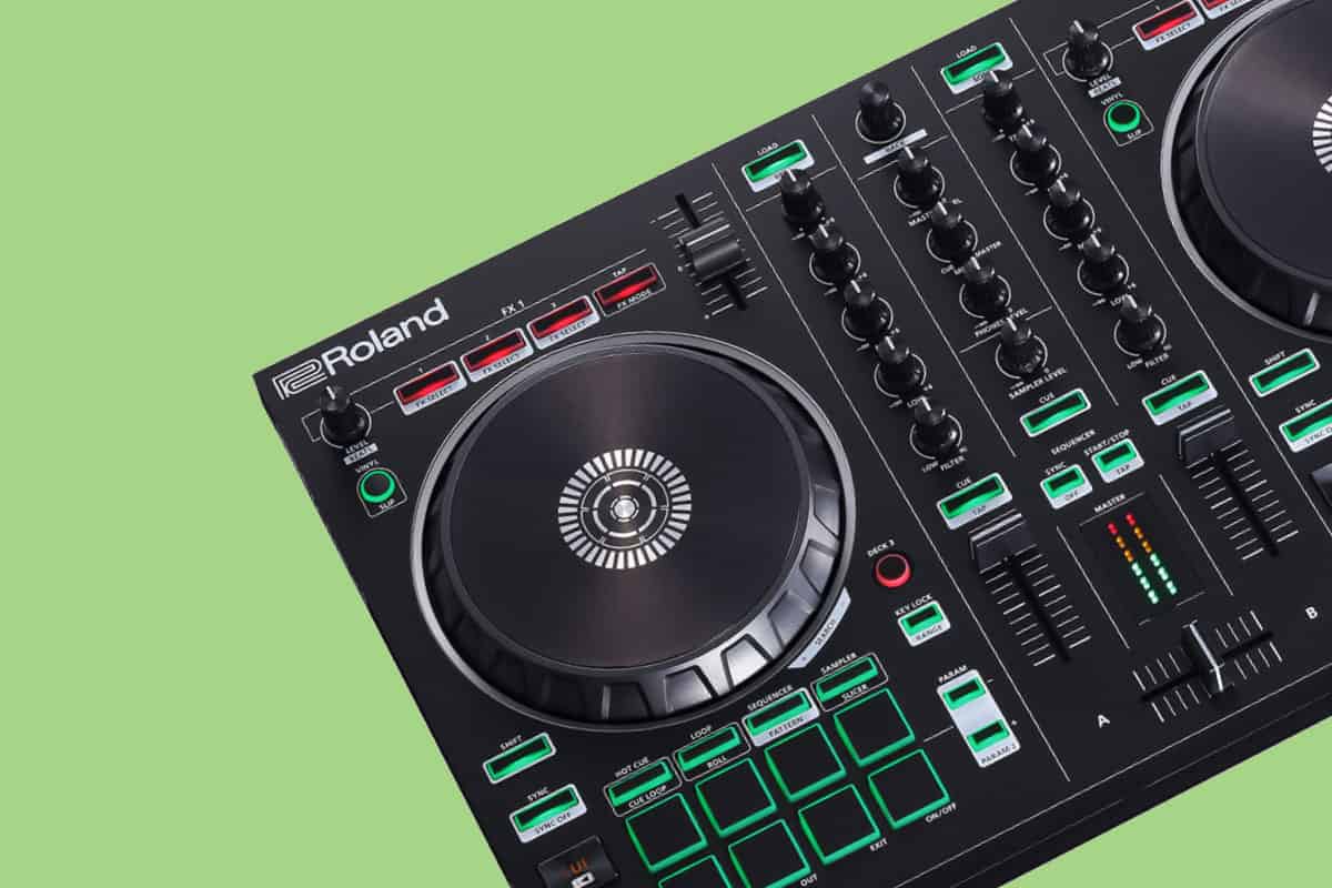 Roland DJ 202 Review - The Creative Focused Beginner Controller