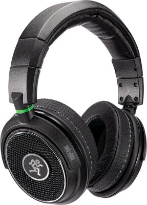 Three quarter view of the Mackie MC-450 headphones.