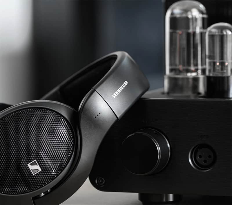 Sennheiser HD 560S.