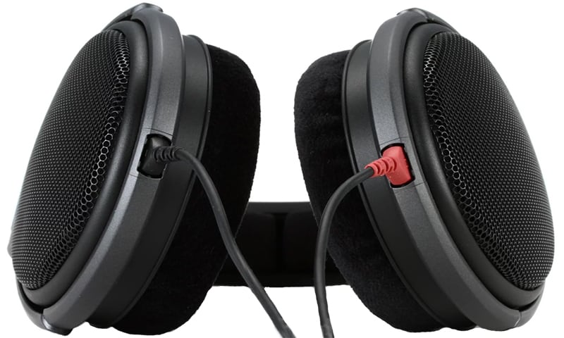 Side view of the Sennheiser HD 600 headphones.
