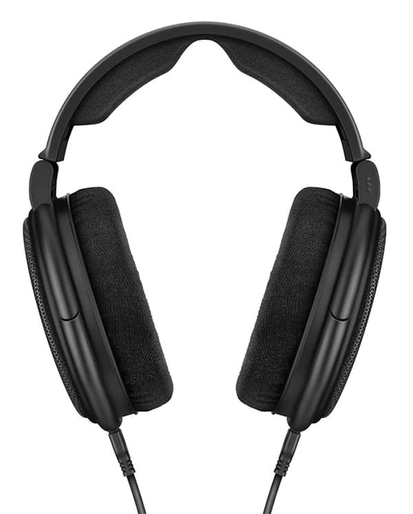 Front view of the Sennheiser HD 660S headphones.