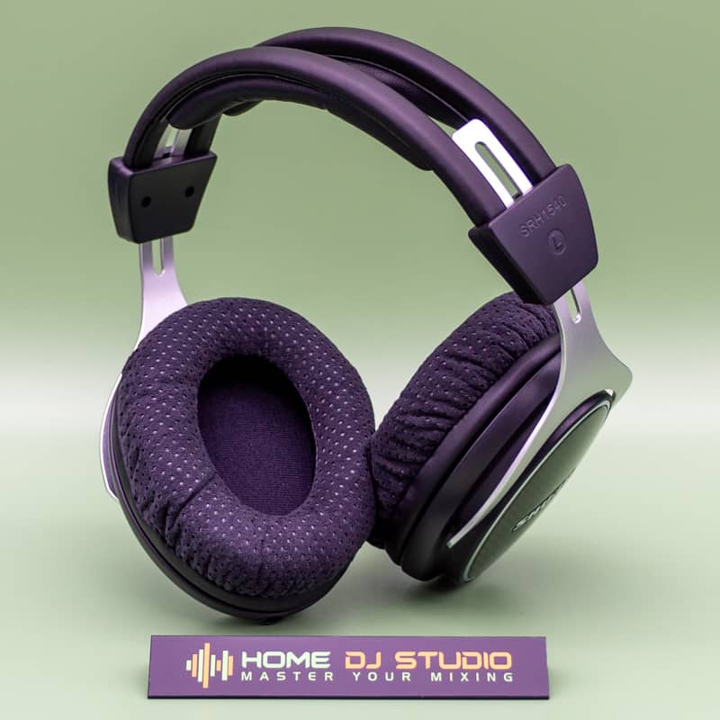 Shure SRH1540 ear cups