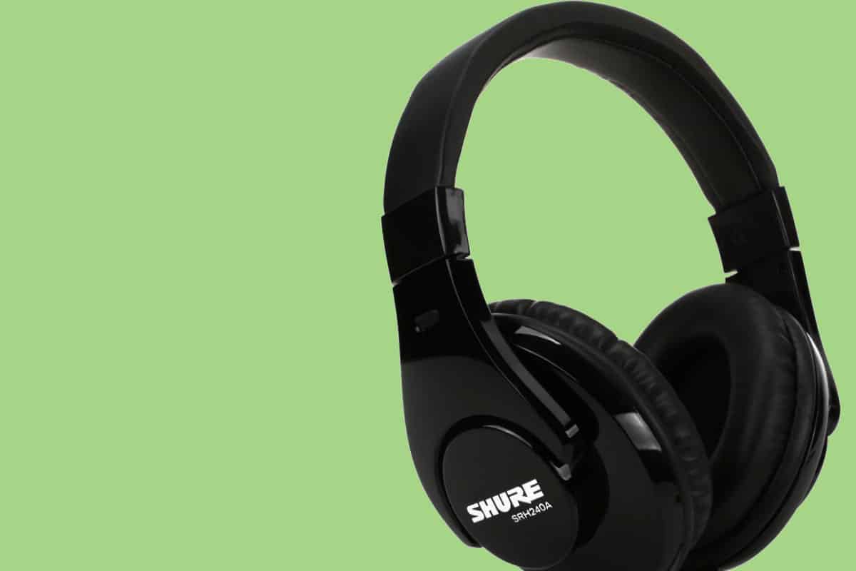 Shure SRH240A Review – Aggressively Priced And Comfortable