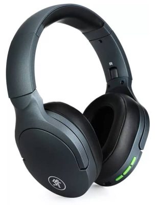 Three quarter view of the Mackie MC-40BT headphones.
