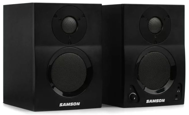 Three quarter view of the Samson MediaOne BT3 speakers