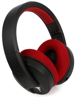 Three quarter view of the Focal Listen Pro headphones.