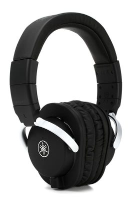 Three quarter view of the Yamaha HPH-MT8 headphones.