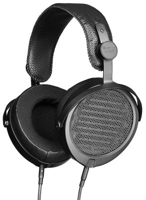 Three quarter view of the HIFIMAN HE5XX headphones.