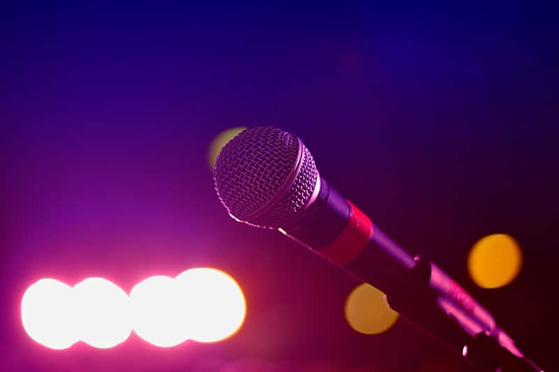 Close up photo of a microphone